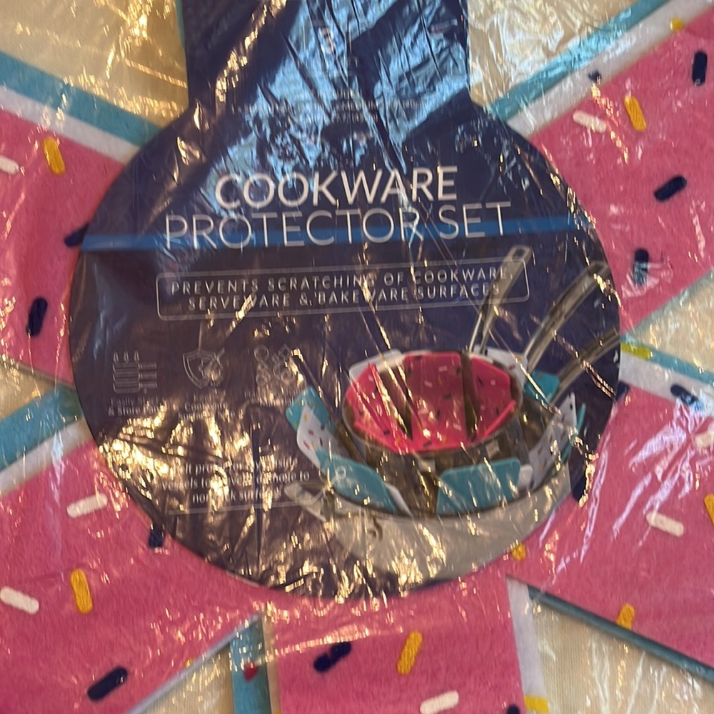 NWT Cookware Protection Set - Picture 3 of 9